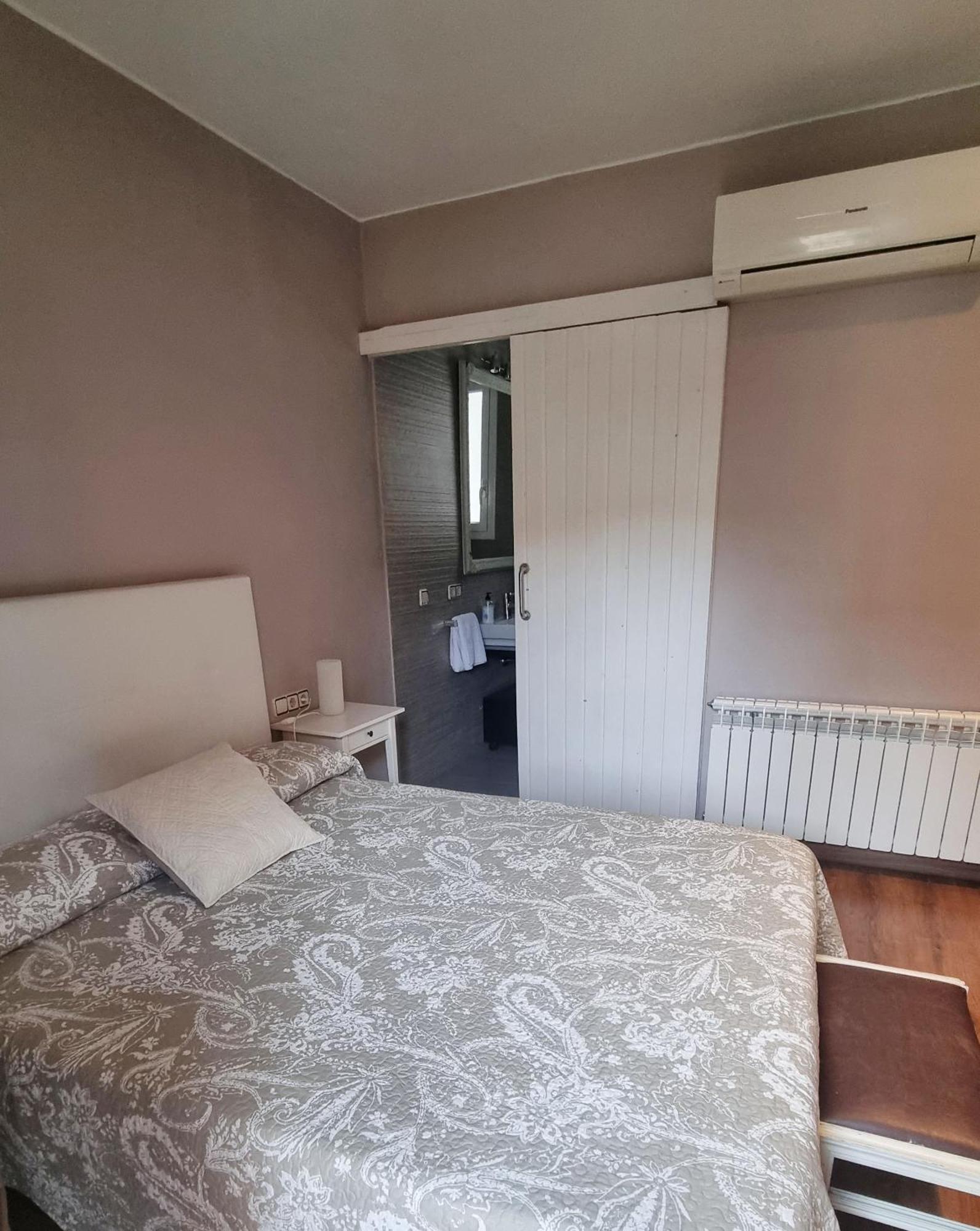 Apartment Sant Francesc โอลอต ภายนอก รูปภาพ
